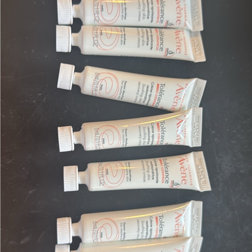 Avène Tolérance Soothing Moisturizer - White